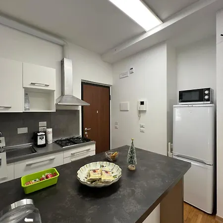 Guesthost - Galteri Housing *