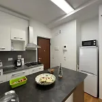 Guesthost - Galteri Housing *